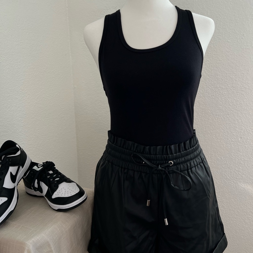 Simple Girl Bodysuit in black